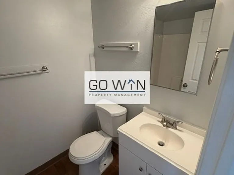 1325 N 30th Dr — Photo 21