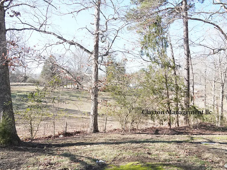 2120 S Waterside Dr — Photo 2