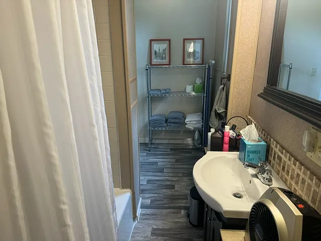 122 Marvin Ave — Photo 3