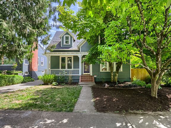 2nd image of 904 SE 70th Ave