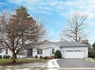 21 Sutton Pl, East Longmeadow, MA 01028