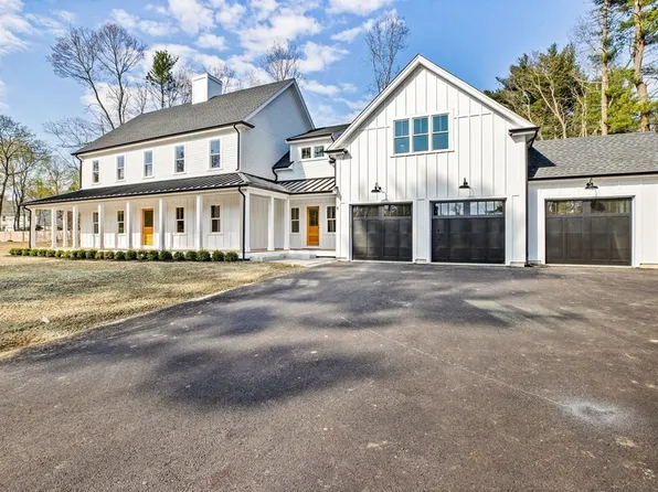8 Elm Hill Ln, Duxbury, MA 02332