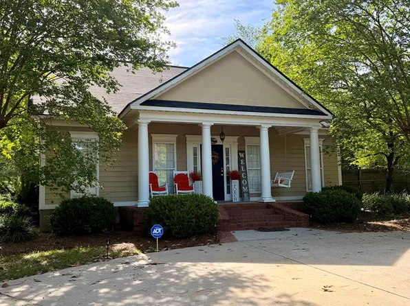 1506 Pinecrest Dr, Albany, GA 31707