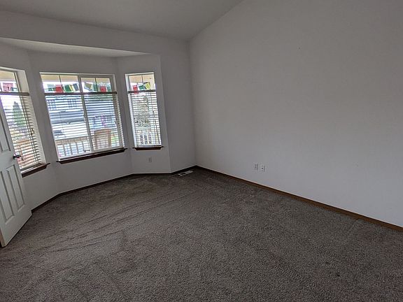 3rd image of 1514 198th St E