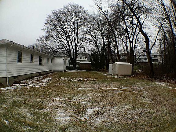 3rd image of 27 Golini Dr