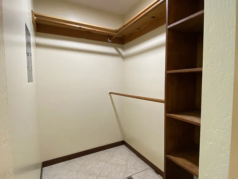 25 Plum Tree Ln #3 — Photo 9