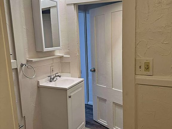 3rd image of 524 Water St #3