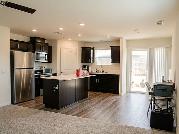 3rd image of 2025 Quarrenden Ln