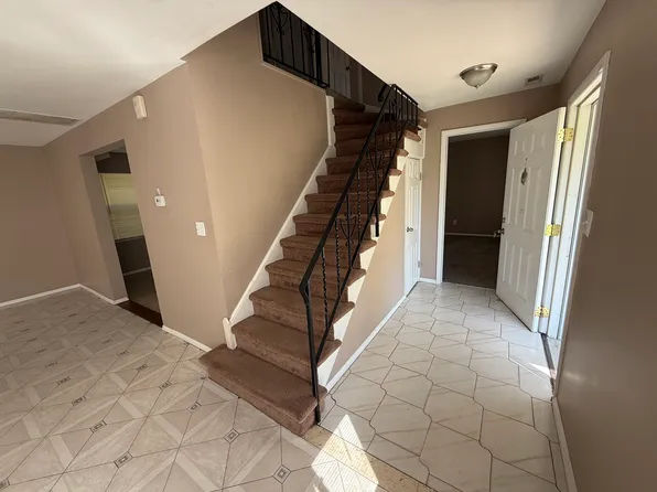 21 Bermuda Cir, Willingboro, NJ 08046