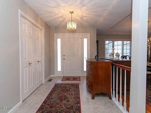 3rd image of 55 Rockland Ln