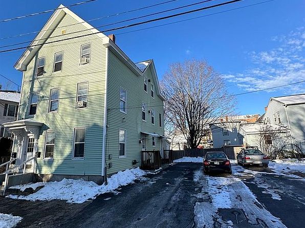 89 4th St