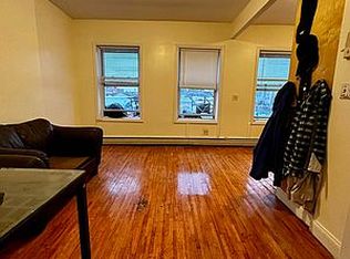 33-43 Vernon Blvd #3, Astoria, NY 11106