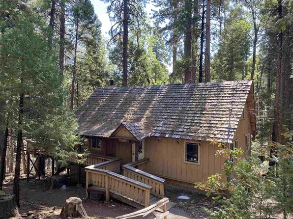 2946 Navajo Dr, Arnold, CA 95223