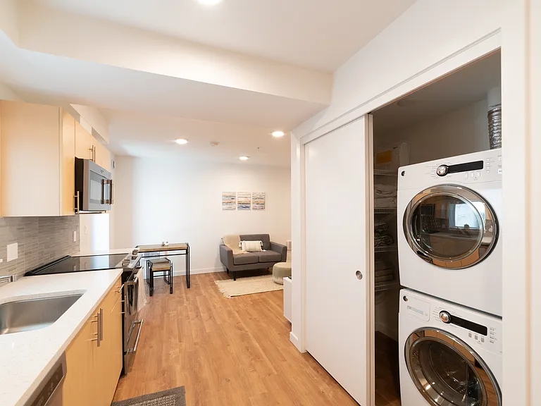 750 11th Ave E #207 — Photo 9