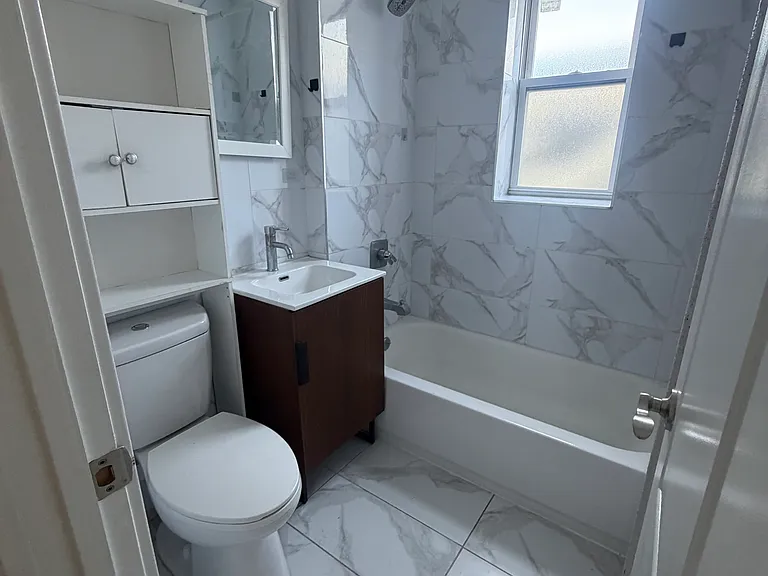 332 61st St #4B — Photo 8