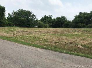 715 W 1st St, Ada, OK 74820