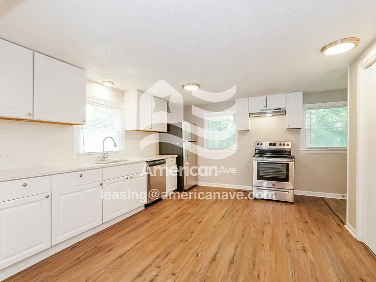 1062685_009_wm_-_kitchen_12891928.jpg