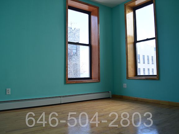 3rd image of 163 Wilson Ave