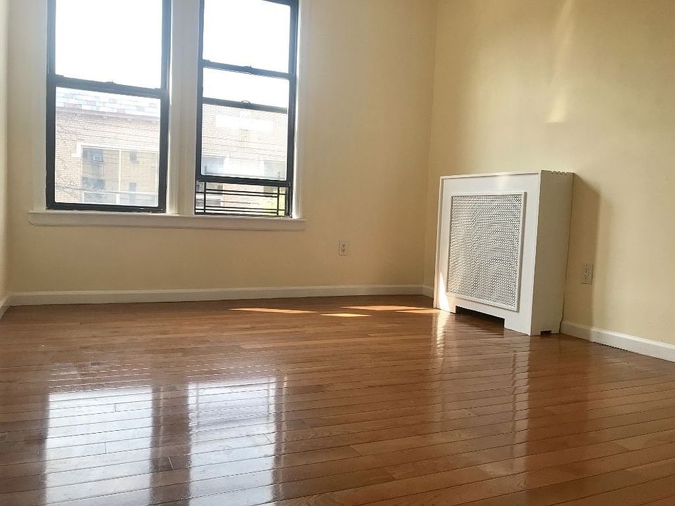 1st image of 2803 43rd St #8