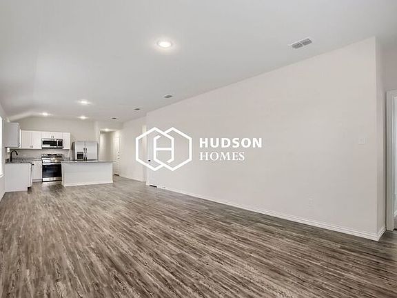 3rd image of 114 Goel St