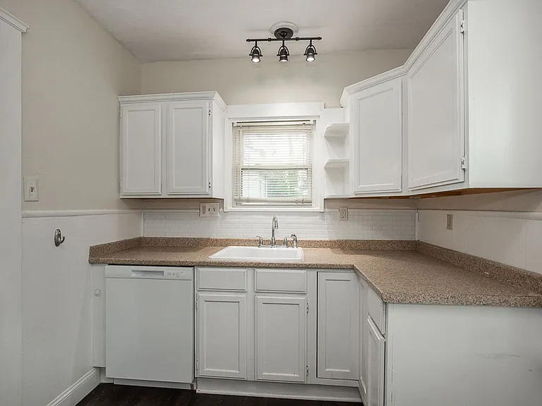 3300 Dellwood Rd — Photo 30