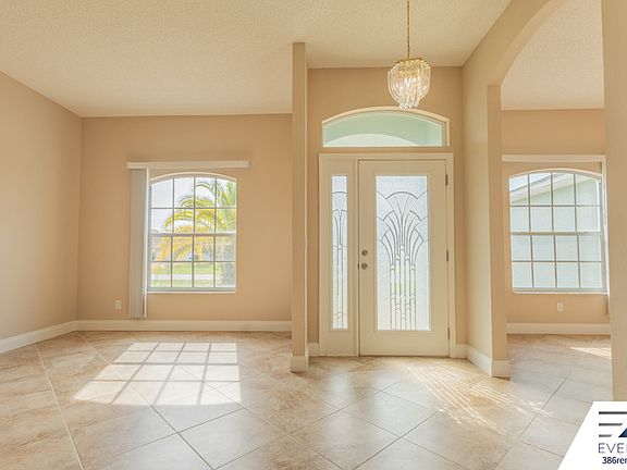5th image of 14 Lysander Ln