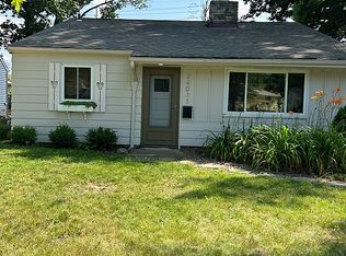 24011 Knickerbocker Rd, Bay Village, OH 44140