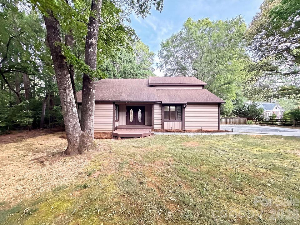 1st image of 608 Amanda Dr