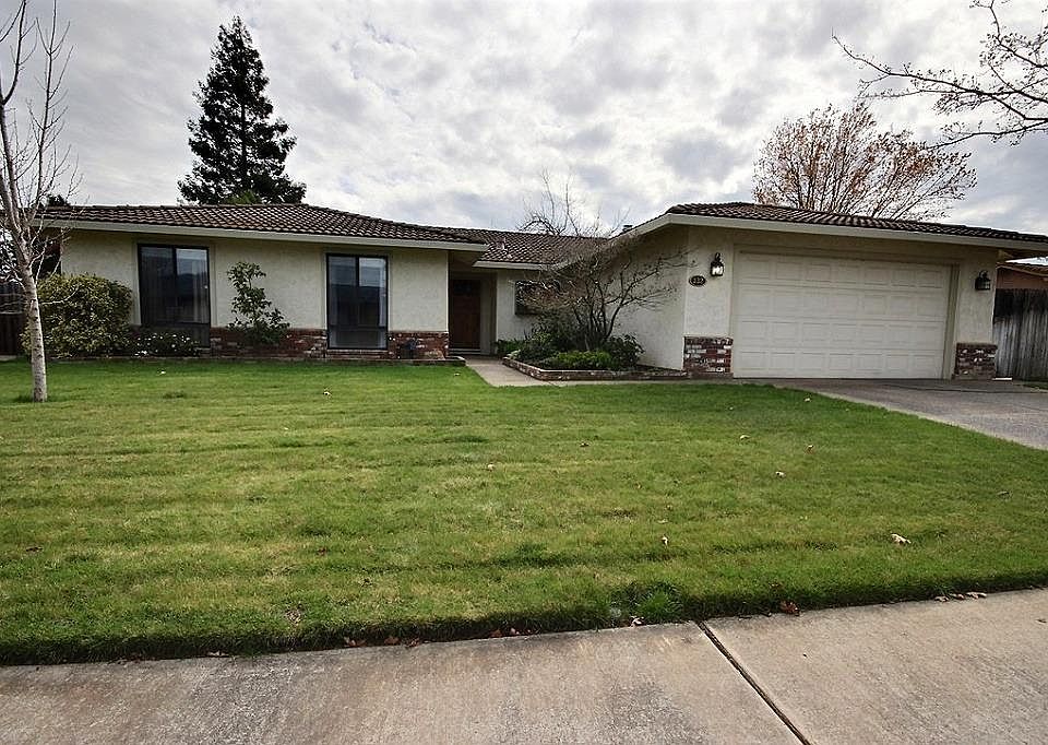 1st image of 132 Brodiewest Ct