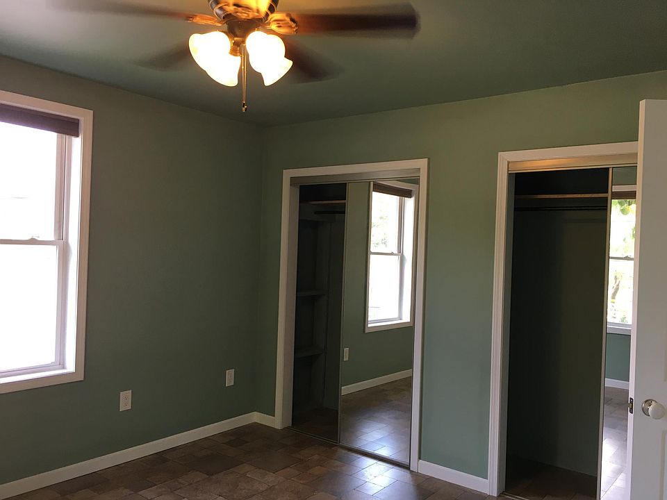 2nd image of 229 W Cotter Rd #A