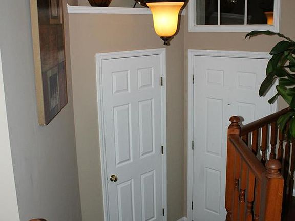 3rd image of 407 Beacon Hill Ter