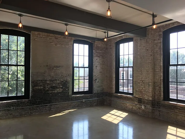 The Chesterman Building — Photo 34