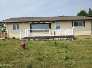 608 Hilltop Dr, Park River, ND 58270