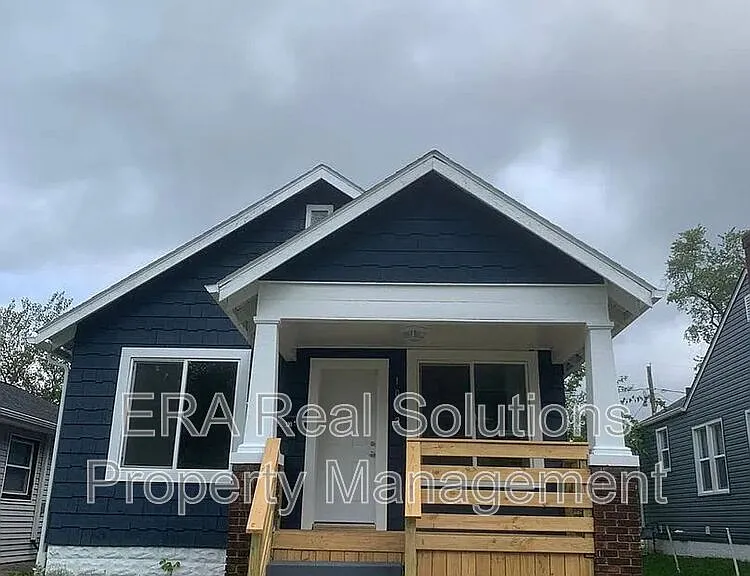 1042 E 14th Ave — Photo 1