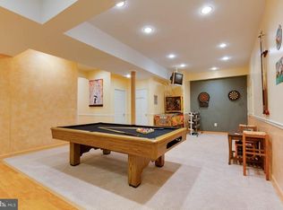 12712 Melville Ln, Fairfax, VA 22033
