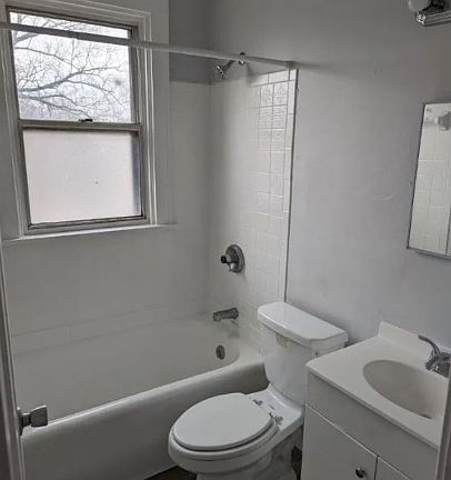 3rd image of 439 McGregor Ave #17881898