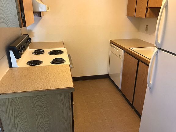 5th image of 330 NE C St #330A