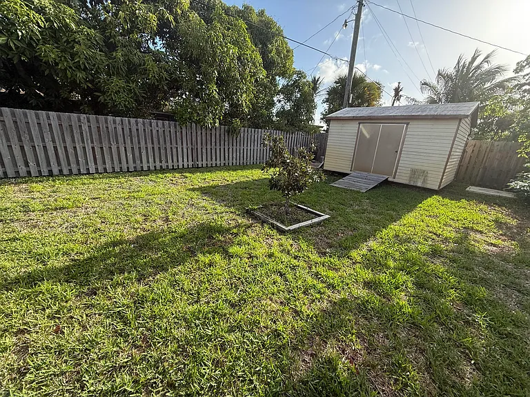 817 Elm Rd — Photo 3