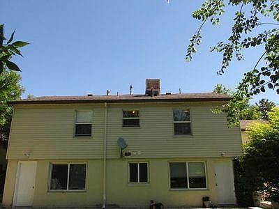 Back of house (downstairs unit)