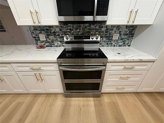 5th image of 2580 Country Dr