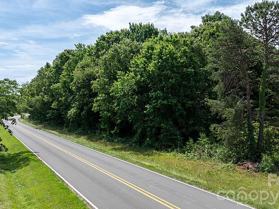 2nd image of 8103 Cooksville Rd