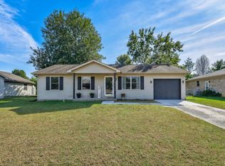 6177 Glacier Dr, Newburgh, IN 47630