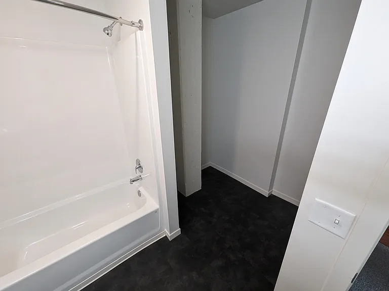 832 Commercial St #101 — Photo 6