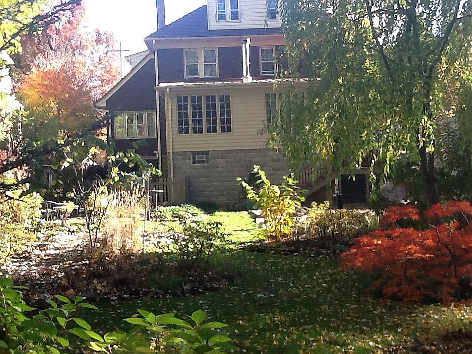 2nd image of 200 Orchard Dr