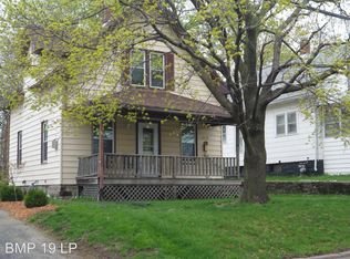 306 13th St SW, Cedar Rapids, IA 52404