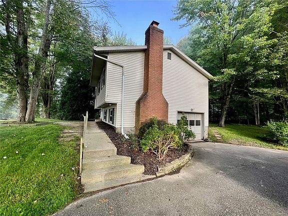3rd image of 114 Lakeland Dr