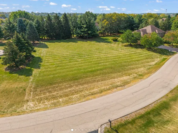 36 River Ridge Dr, Sleepy Hollow, IL 60118