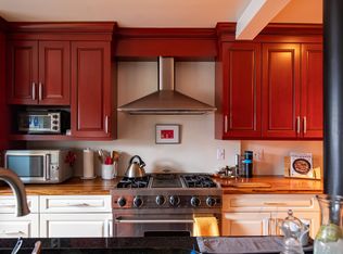 16 Hemingway St, Pittsburgh, PA 15213