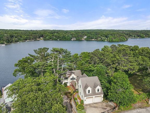 2nd image of 10 Shore Rd