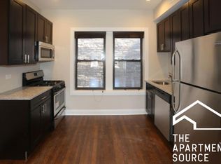 527 W Barry Ave, Chicago, IL 60657